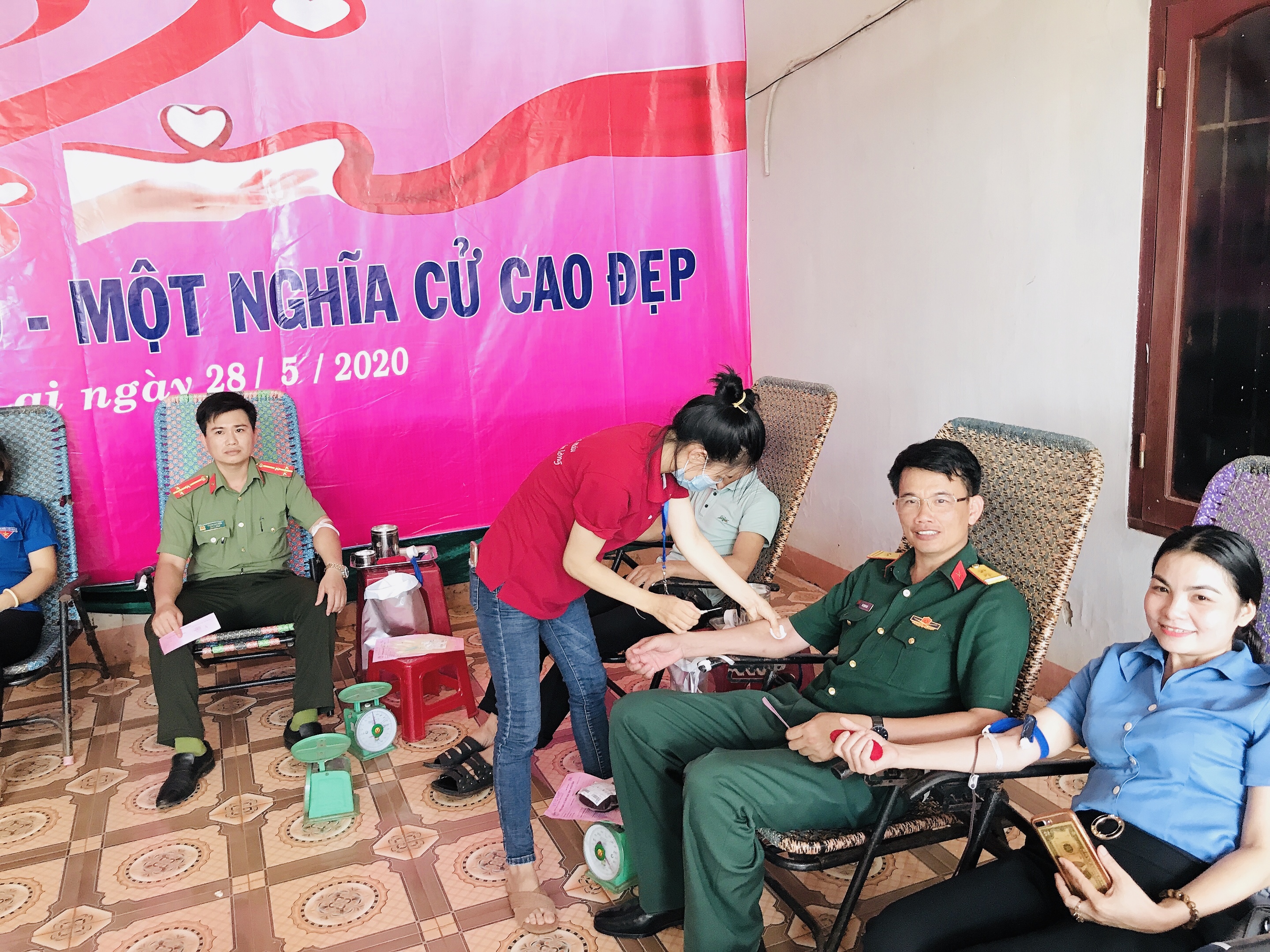 Tuổi trẻ Công ty 72 và huyện Đức Cơ tham gia hiến máu tình nguyện

